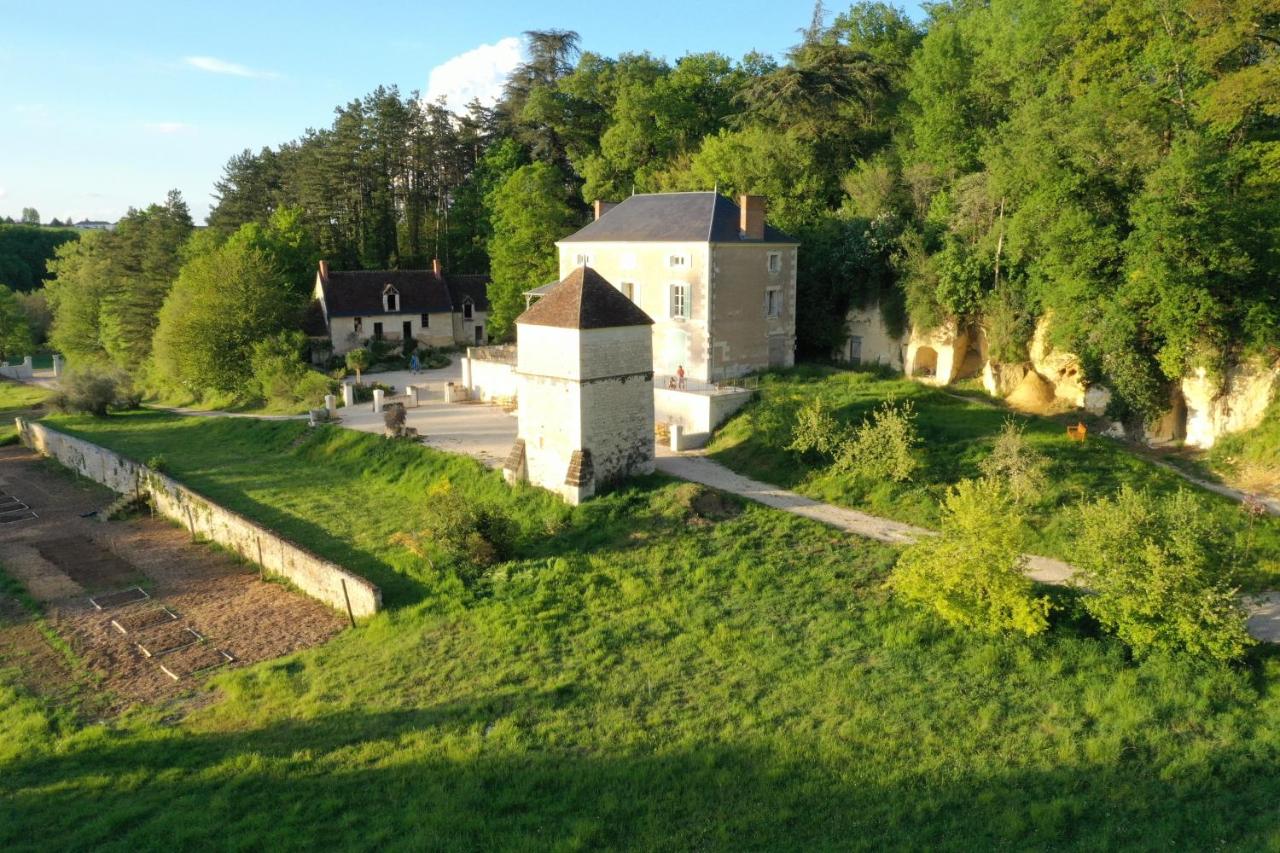 Magnifique maison de famille, 7 chbres,13 lits, 5' zoo - B&B Seigy