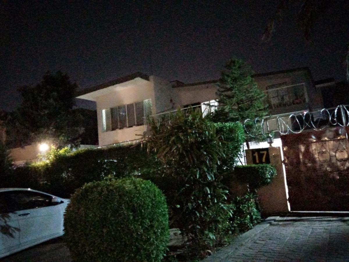 Marvi Guest House - B&B Islamabad
