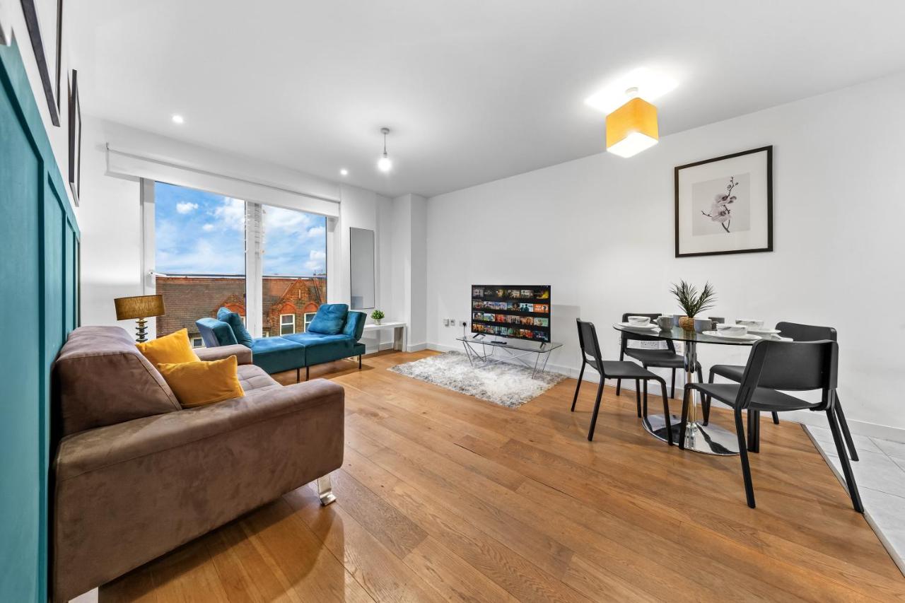 City Gem with River Views Near Canary Wharf & O2 - B&B Londra