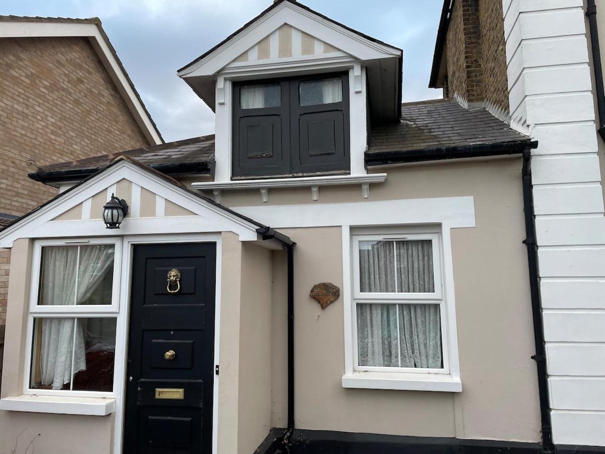 3 Bedroom Lovely Calm Independent Home - B&B Belvedere