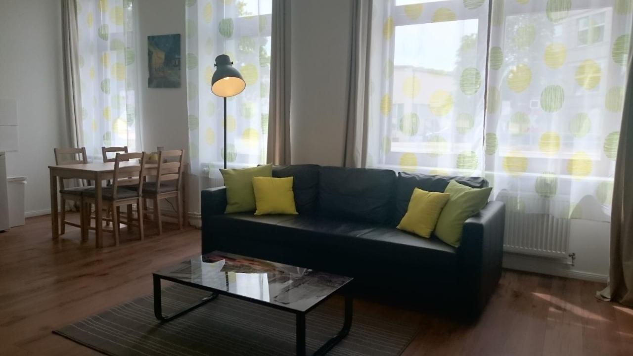 Studio Apartment Niemetzstr 51 - B&B Berlin