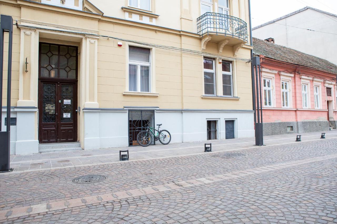 Lazar Central Apartment - Familii și Grupuri - B&B Oradea