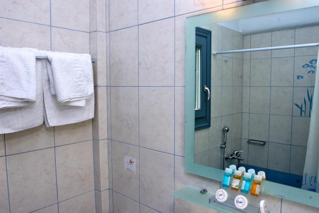 Studio (2 Adults)