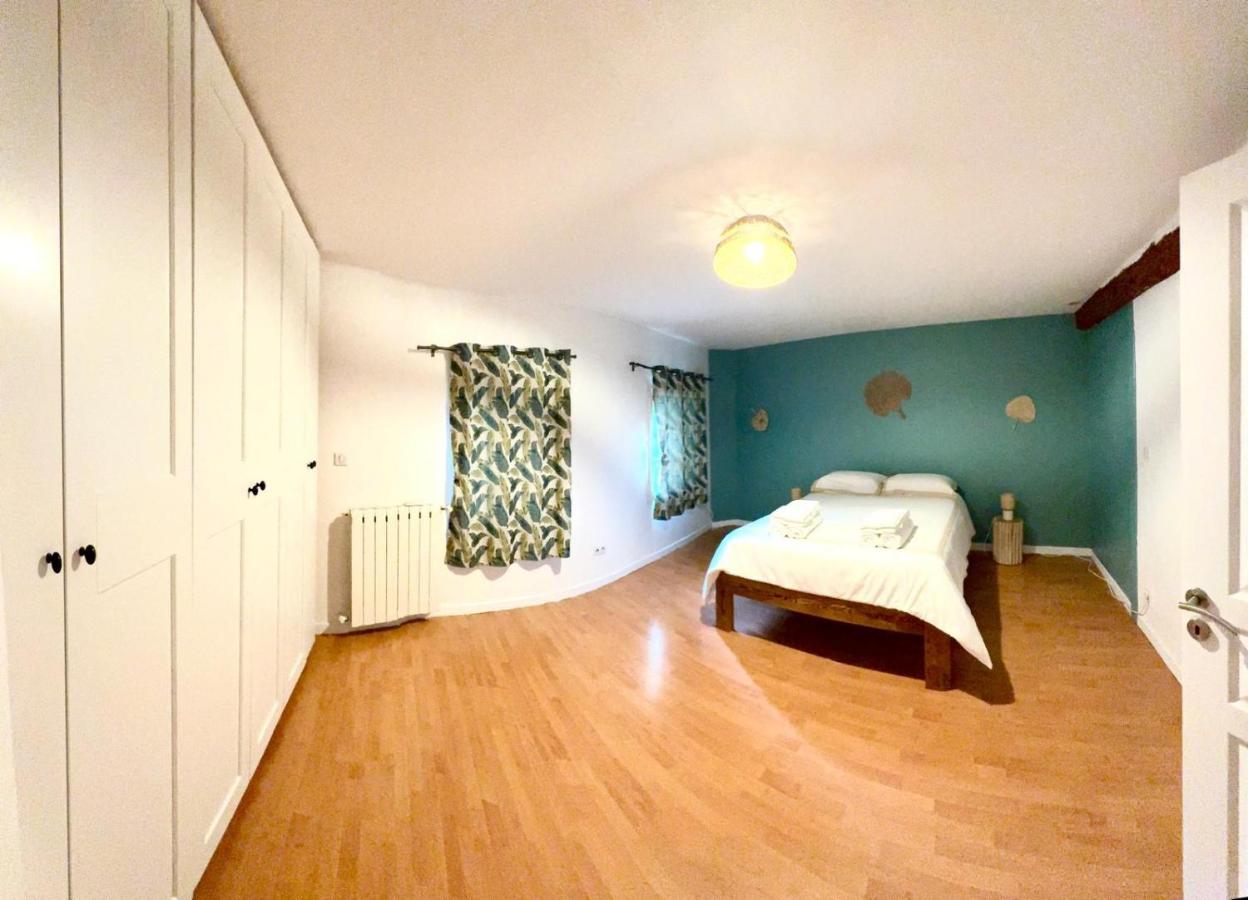 Charming house in Pezenas with garage and patio - Chambres d’hôtes Pézenas