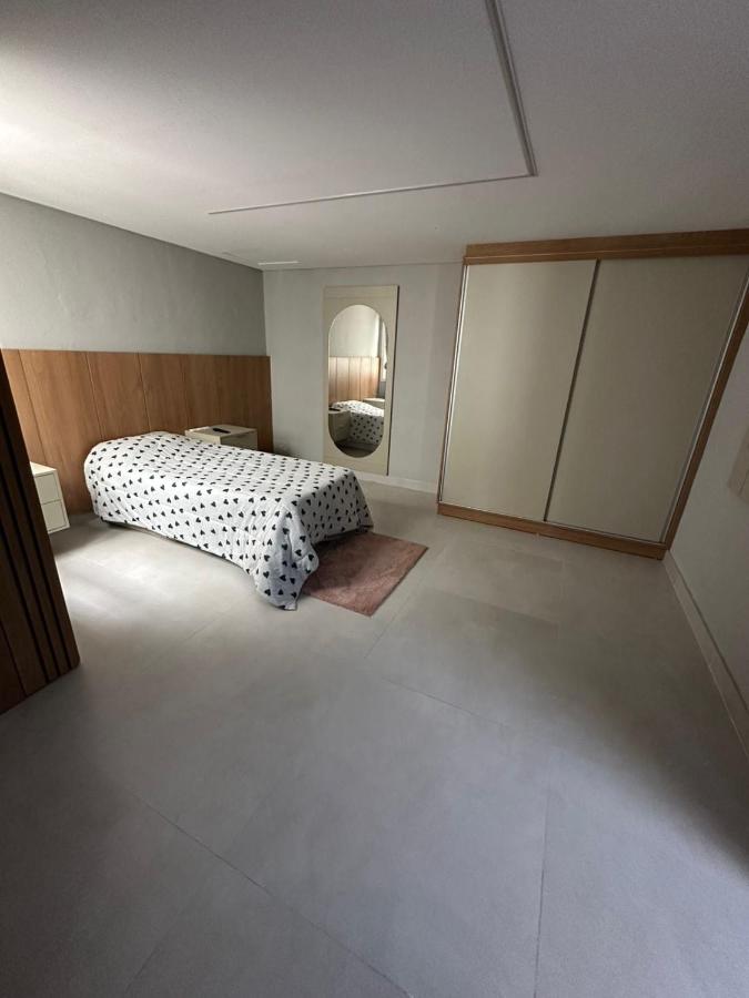 Casa grande com jardim - B&B Capão da Canoa