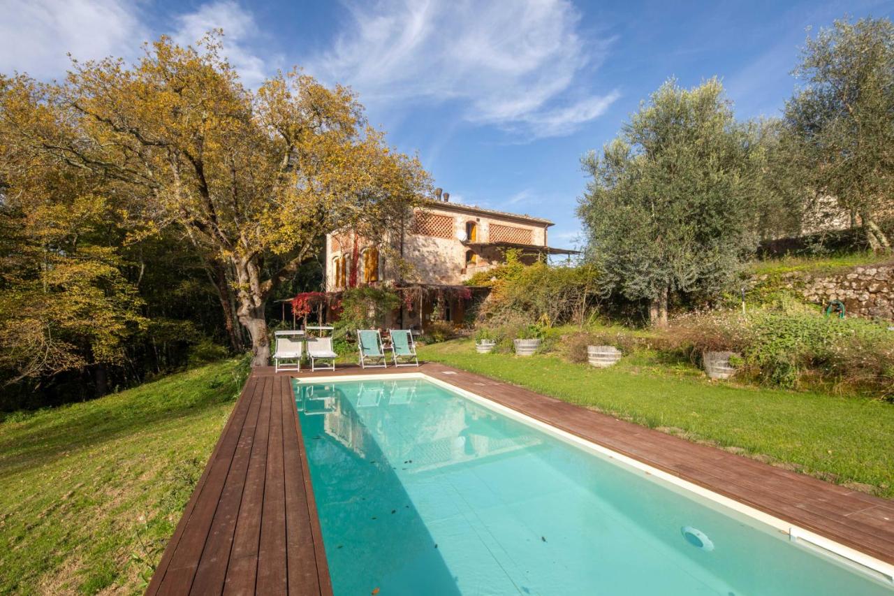 Charming Pool Villa in the Siena Countryside - B&B Ancaiano