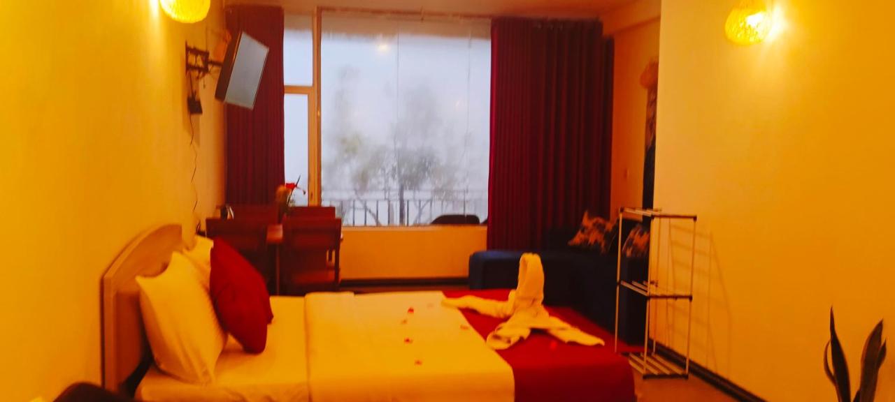 Chambre Lit King-Size - Vue sur Montagne