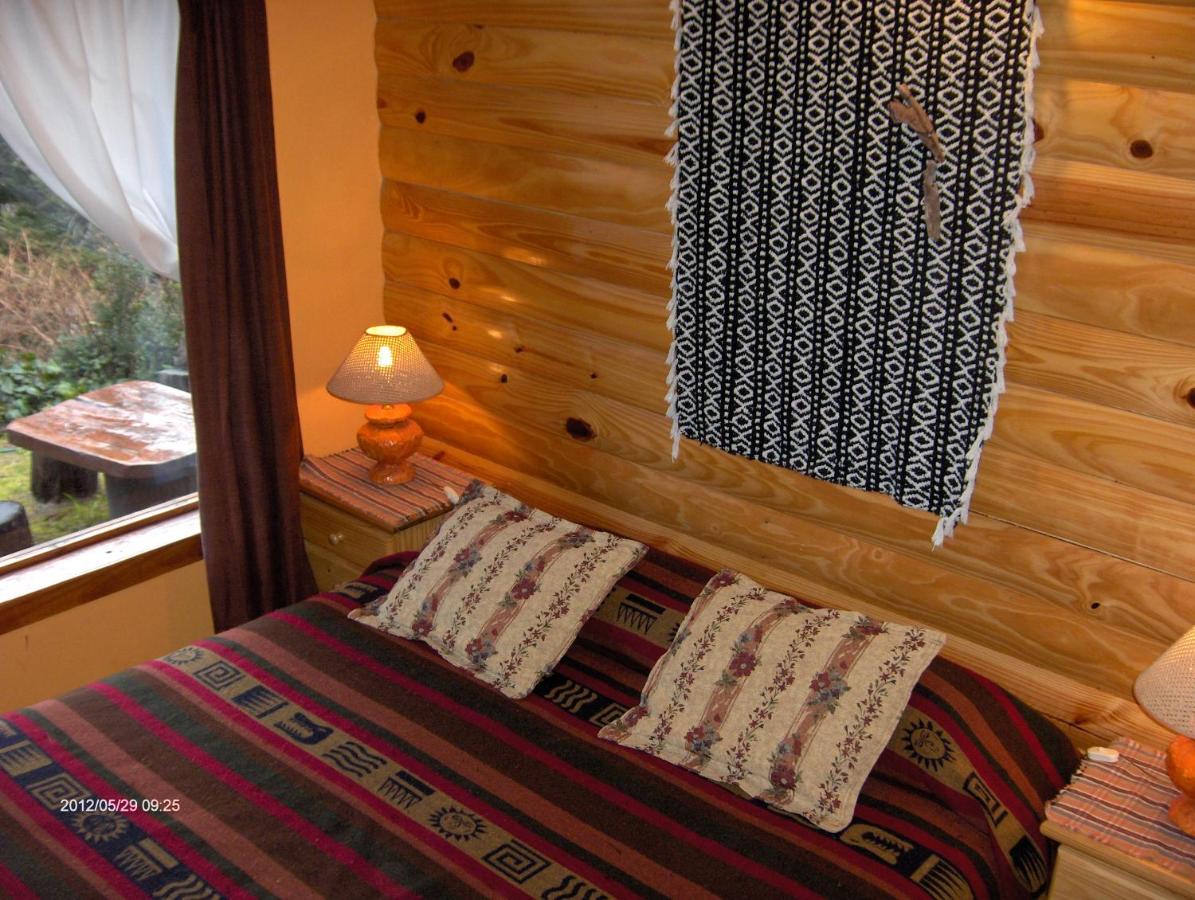 Cabañas Kalfulafquen - B&B Villa La Angostura