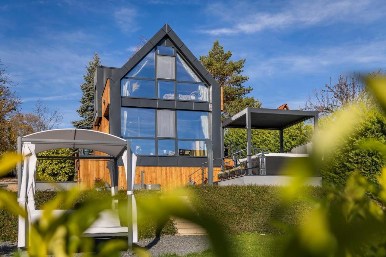 LoveNest Hungary - B&B Győrújbarát