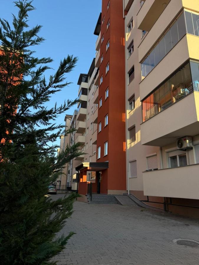 Modern Family Apartment Vushtrri Center - Bed and Breakfast Mitrovicë