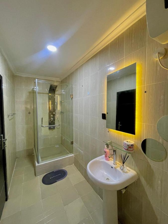 Stylish, spacious 1BR on Admiralty Lekki - Chambres d'hôtes Maroko