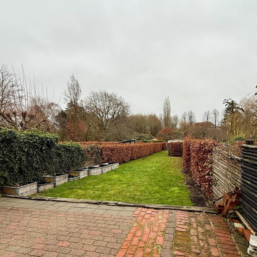 88 m2 townhouse, free parking in the heart of Odense - Chambres d'hôtes Odense
