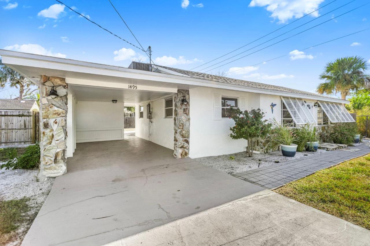 Cozy 3 bedroom beach home at Lemon bay - B&B Englewood