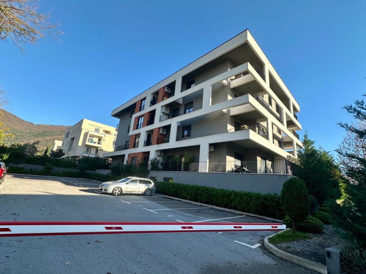 Casa Verde Apartment - Bed and Breakfast Tivat