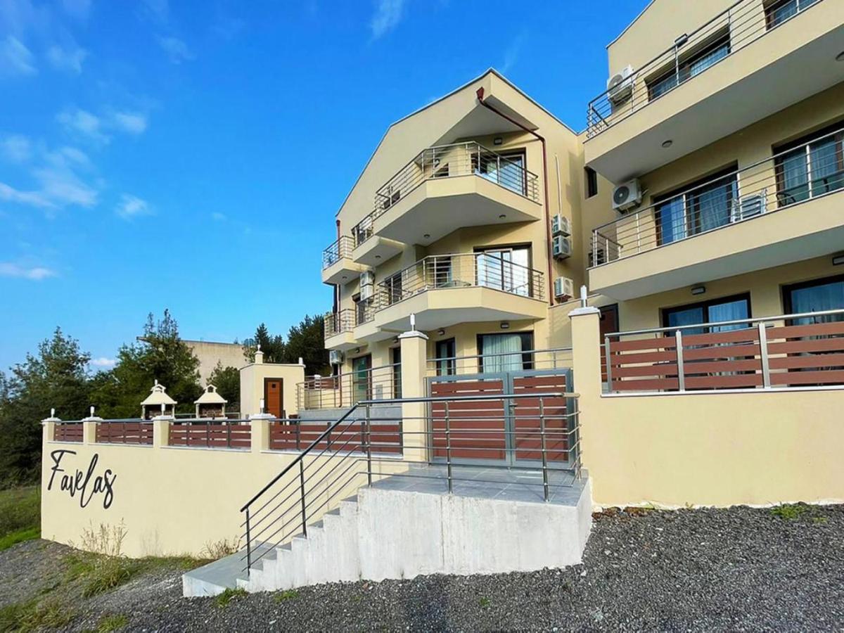 Favelas Luxury Apartments - B&B Kavála