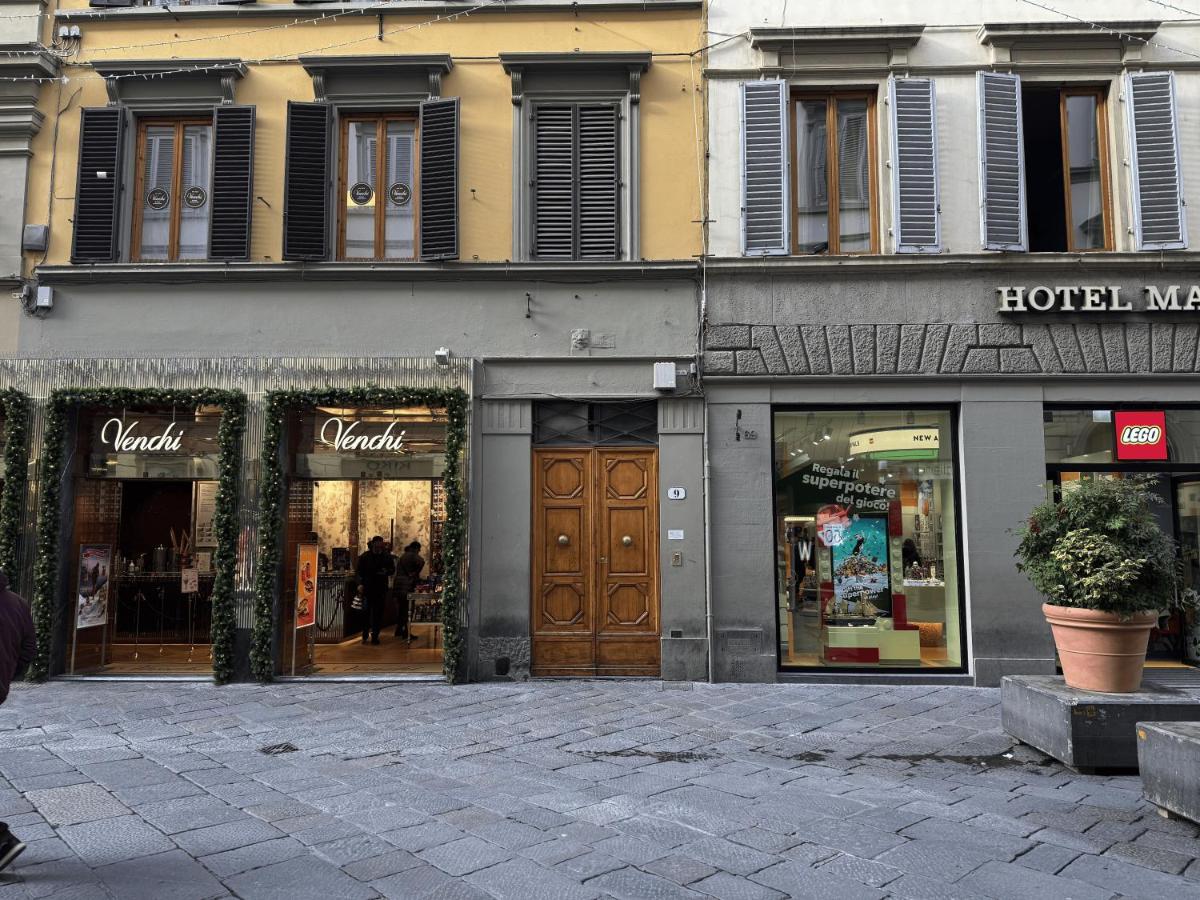 Bell Tower Apartments with View - B&B Firenze