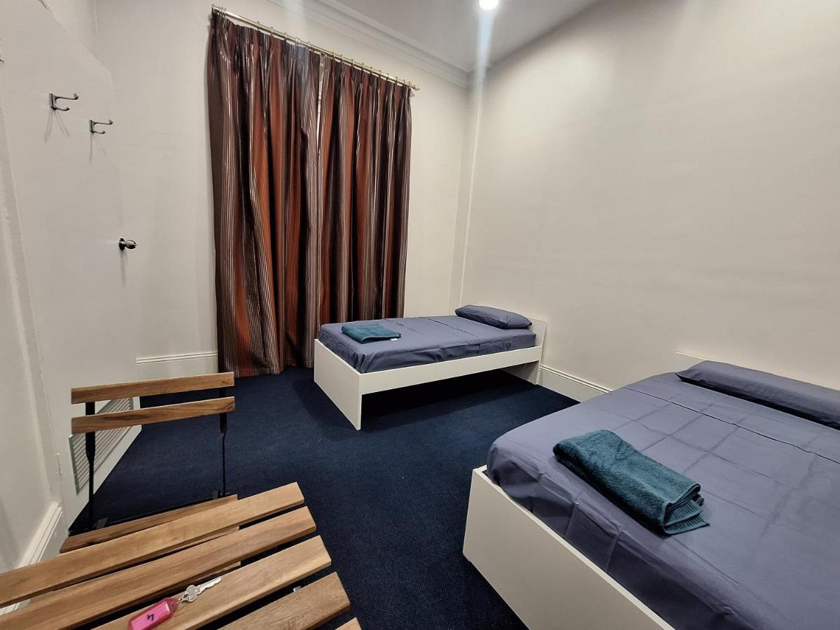 Eenpersoonsbed in Vrouwenslaapzaal