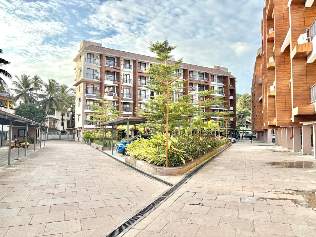 Candolim 2BHK Cozy Apartment with Mangrove View & Pool - Walk to Beach - B&B Candolim