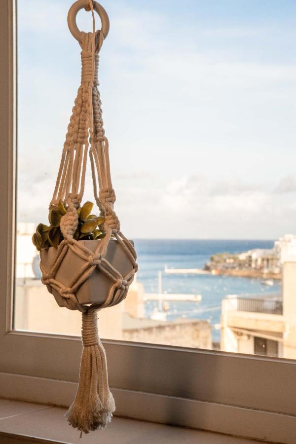 Cozy appartament sea view - B&B Marsaskala