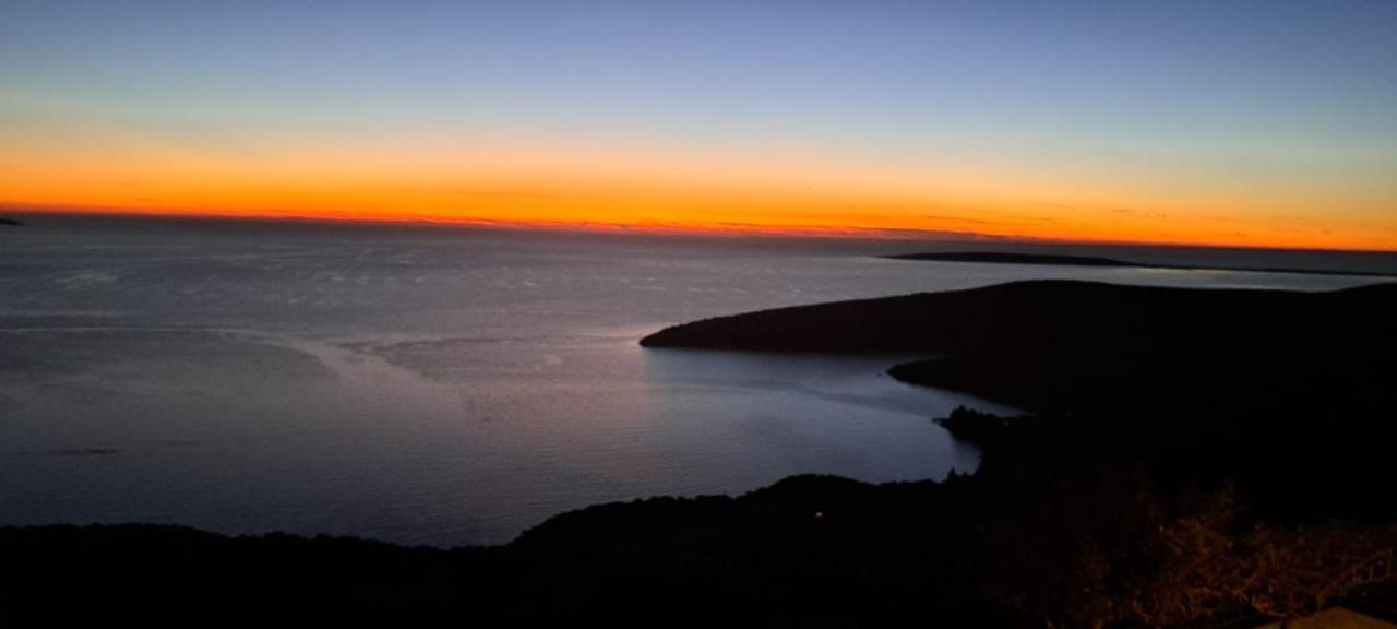 Apartman Ustrine - Ferienwohnung Ustrine