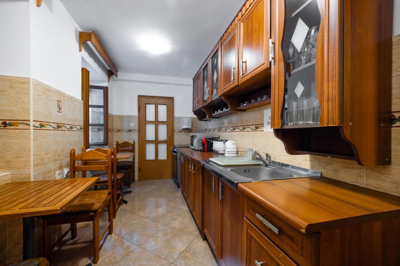 Tara Rooms In The Heart Of Old Town Kotor - Bed and Breakfast Kotor
