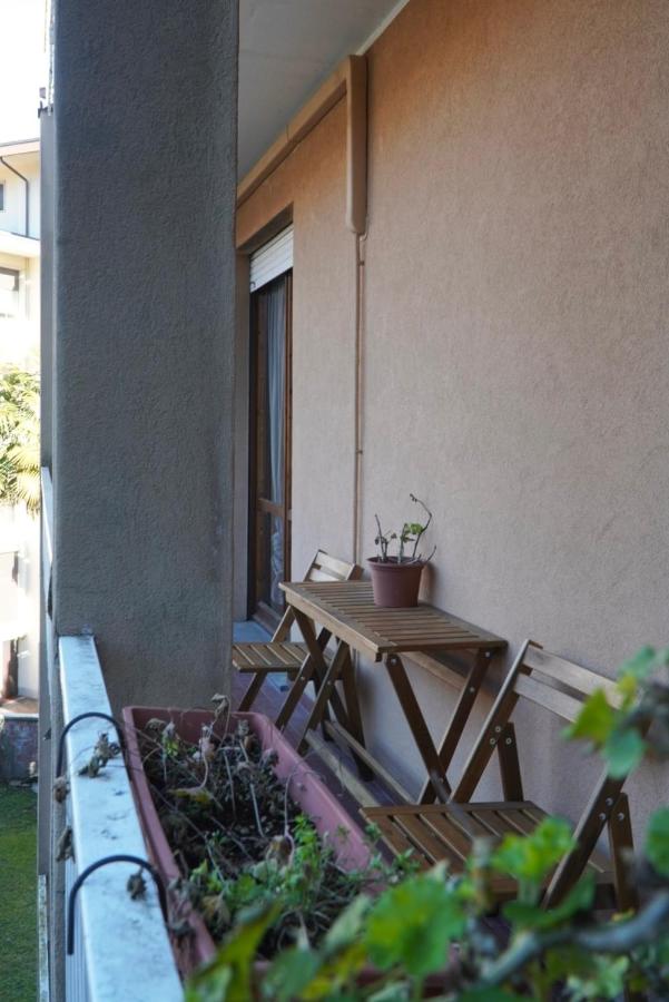 Cozy Central Aparment With Free Private Parking - B&B Varese