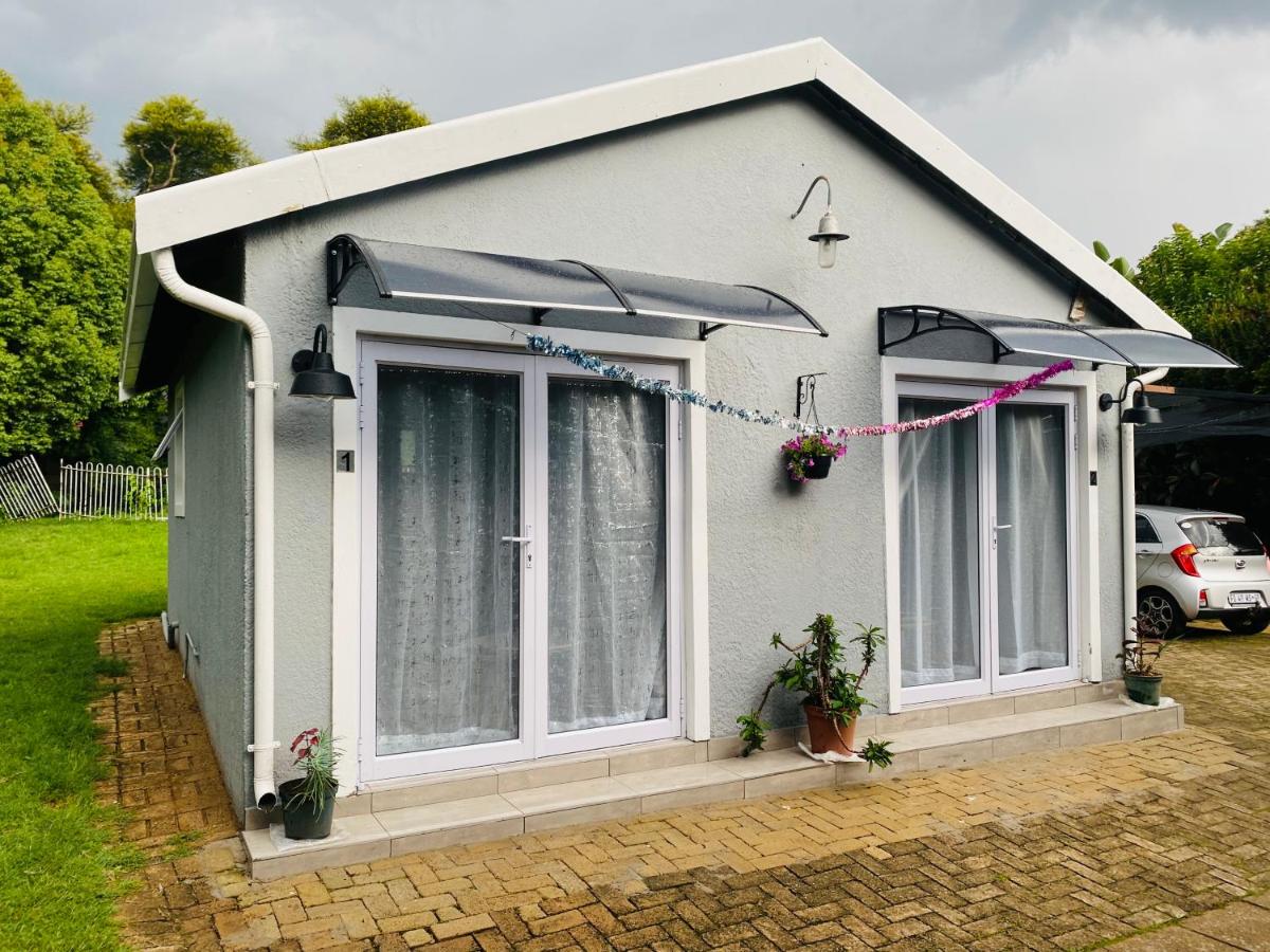 Singing Birds Guest 1 - B&B Johannesburgo