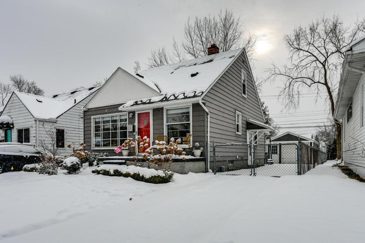 Mid-Century Family Bungalow Desirable Birmingham! - B&B Birmingham