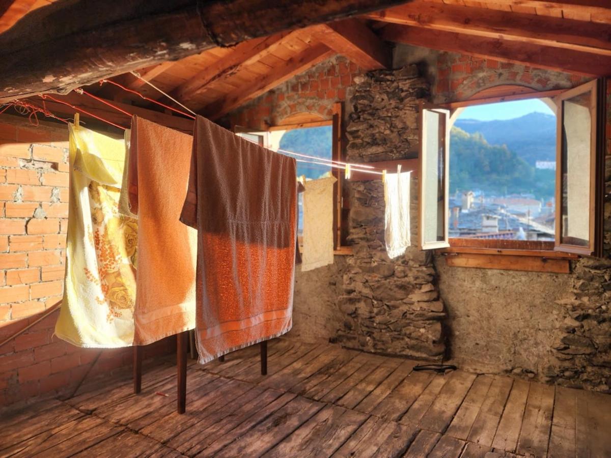 Villa Coccodrilla Varallese - Ferienwohnung Varallo Sesia