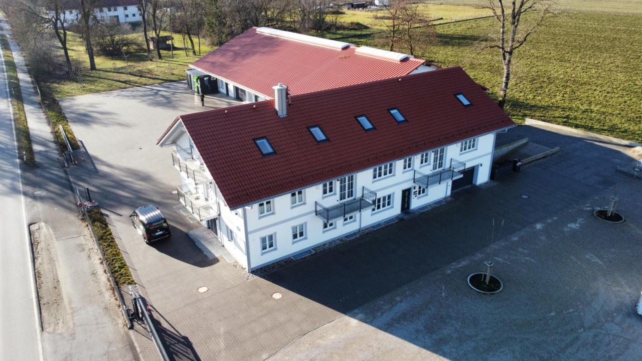 Munich Countryside Living - Bed and Breakfast Neufinsing