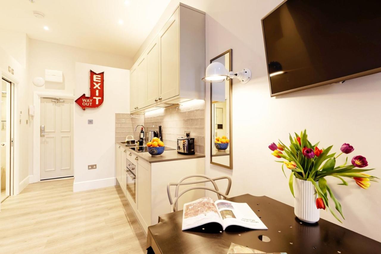 Quiet and comfortable studio- Notting Hill Gate. - B&B London