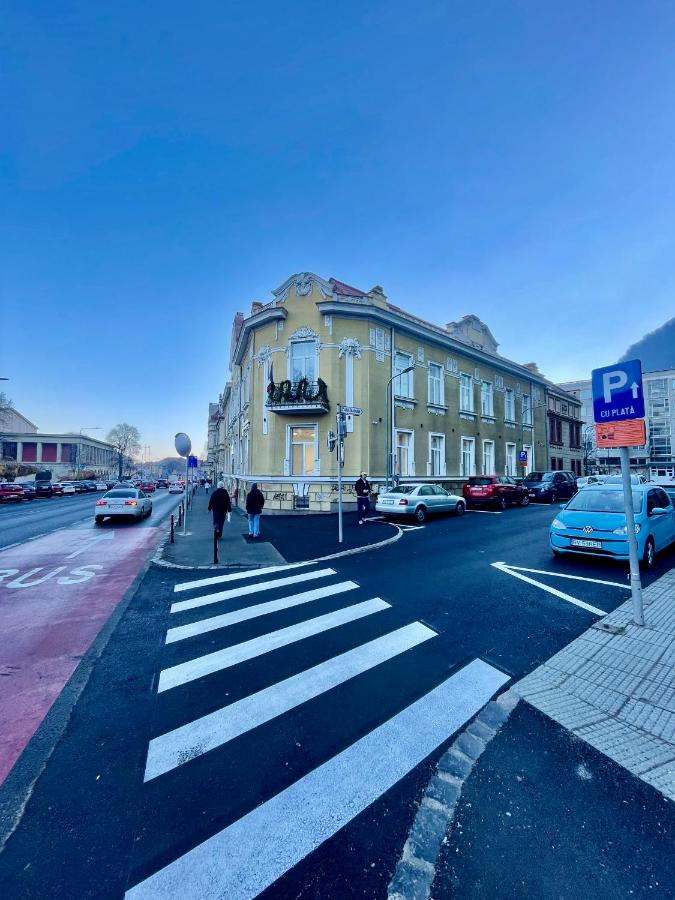 Resedinta Cina - B&B Braşov