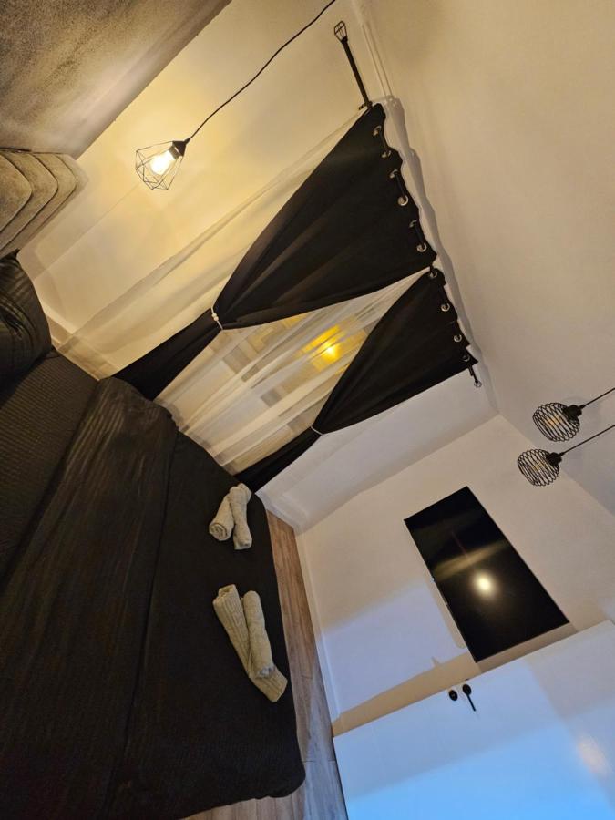 Promenada mall side - Ferienwohnung Craiova