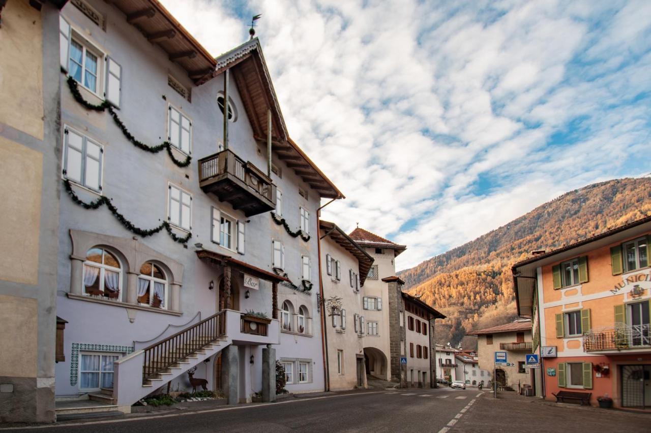 Kaiserkrone Chalet & Spa - B&B Dimaro