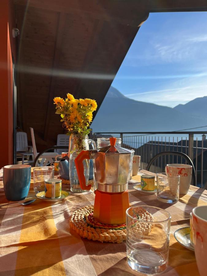 Casa Nella, appartamento vista lago - Ferienwohnung Pianello del Lario