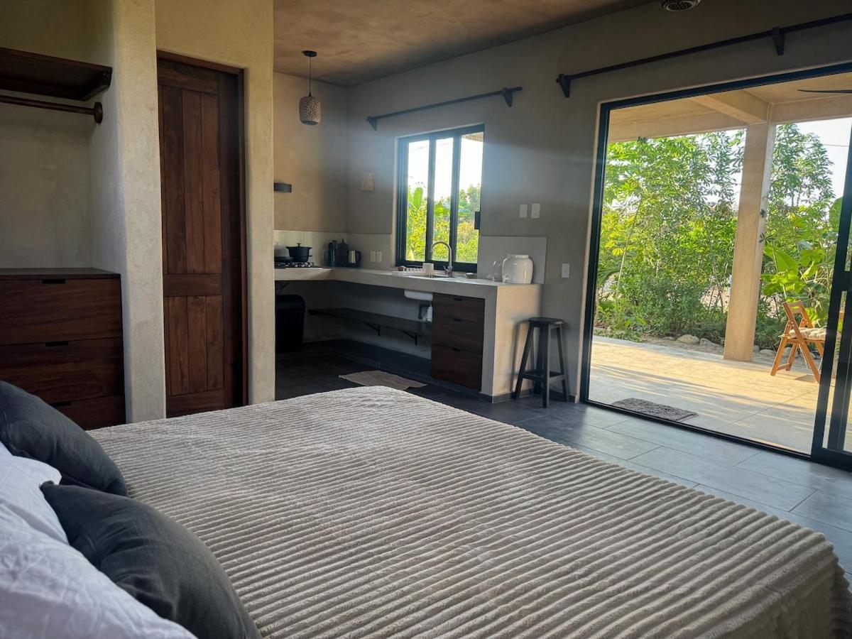 Quiet Oceanside Casita Private Kitchen & Bath - B&B Troncones