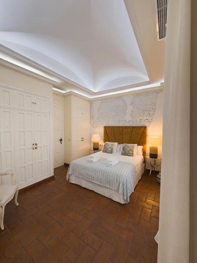 MonKeys Apartments Adriano Palace - B&B Sevilla