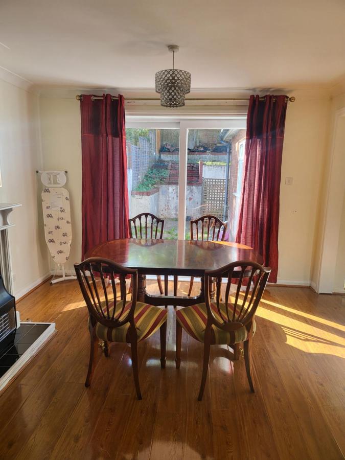 Wills Place - B&B Oldbury