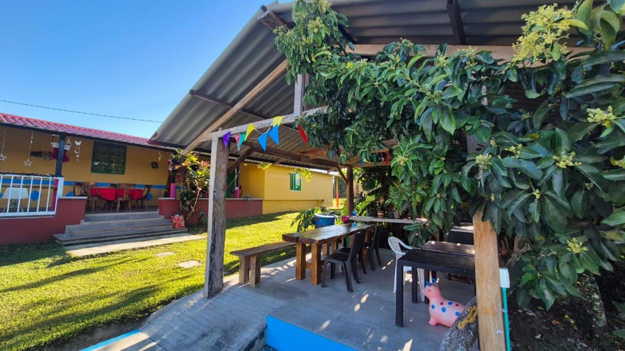 Finca cerca Parque del Cafe y Panaca Aves & paisaje - Ferienwohnung Quimbaya