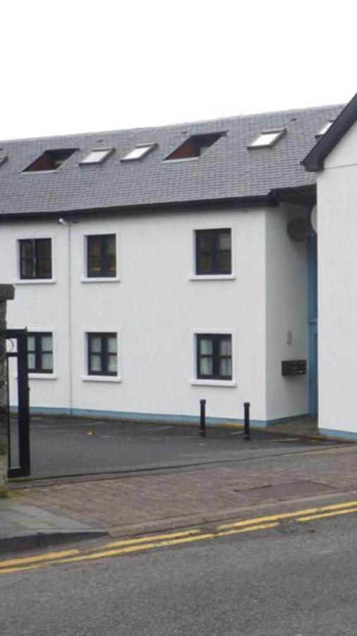 Riverside apartments Westport - B&B