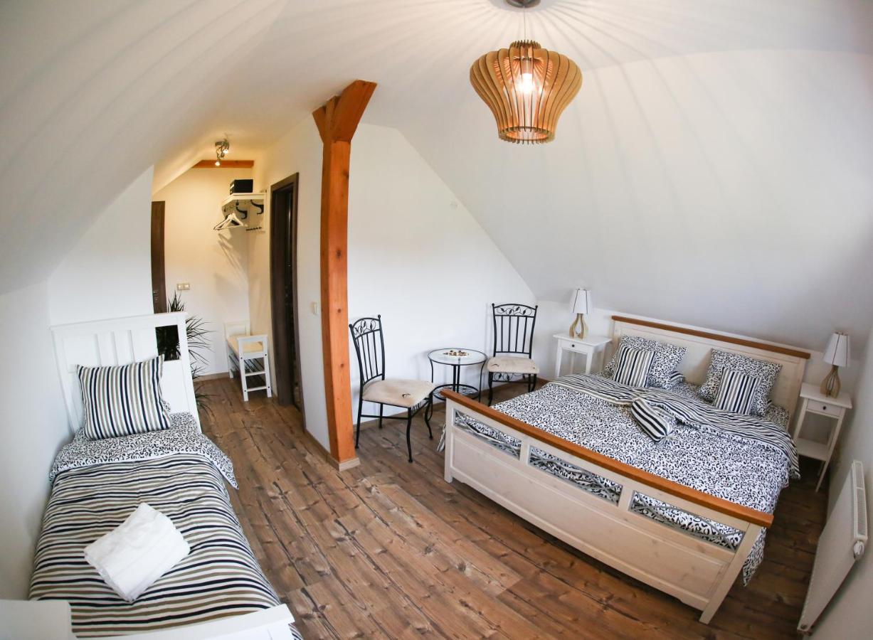 Penzion Recall - Ferienwohnung Troskovice