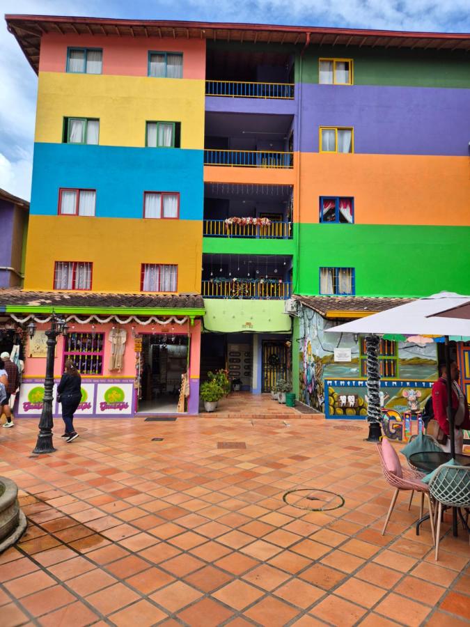 Apartamento central en Guatape - 2 habitaciones - 2 baños - Ideal familias - B&B Guatapé