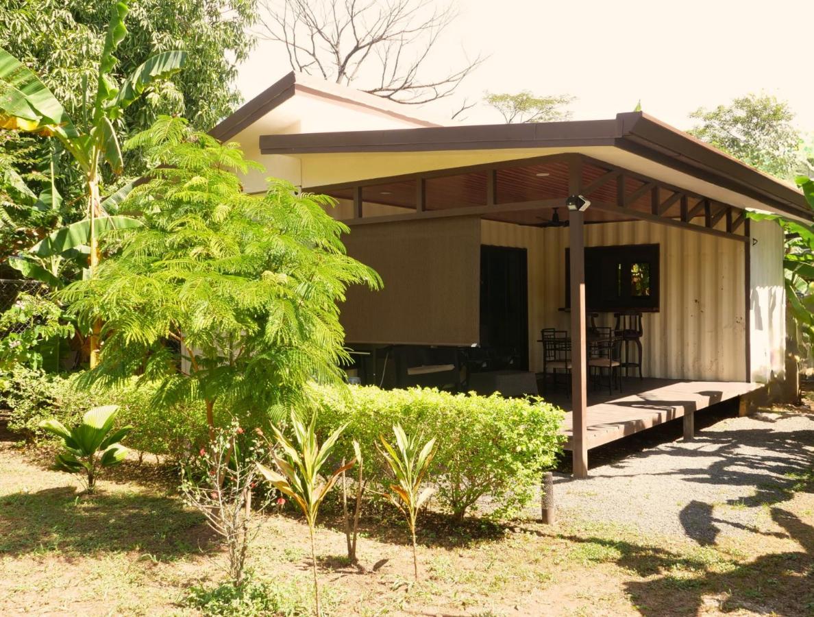 M&M Container Home - B&B Sardinal