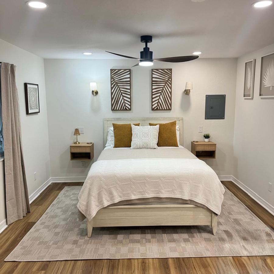 Palm Haven-Your Peaceful Studio Cabin near FL Springs - B&B Westville
