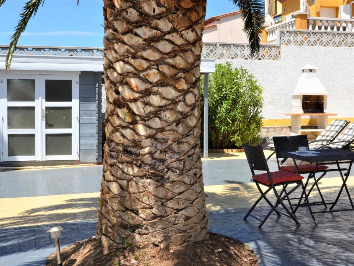 Casa Confortable con Barbacoa y Gran Terraza en L'Escala, Cerca de la Playa - HISP-7-7 - Ferienwohnung Torroella de Montgrí