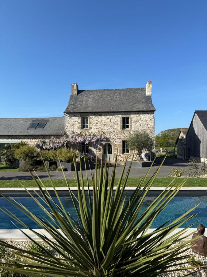 Manoir de la Nogrie, Gite La Grange cosy & chic, Spa, Piscine, Pétanque - B&B Val-dIzé