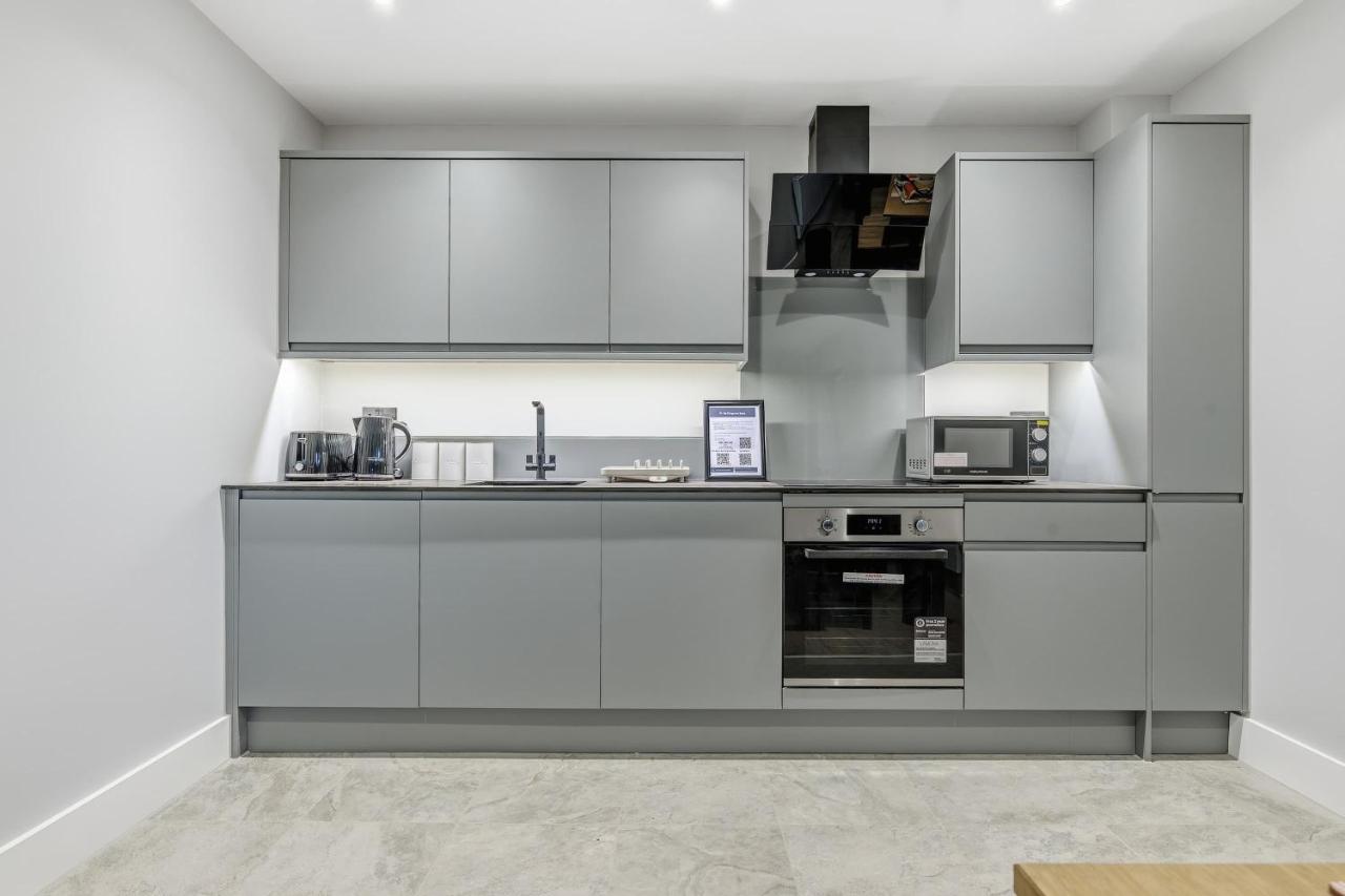 Modern & Spacious Studio Apartment in Leicester - B&B Leicester