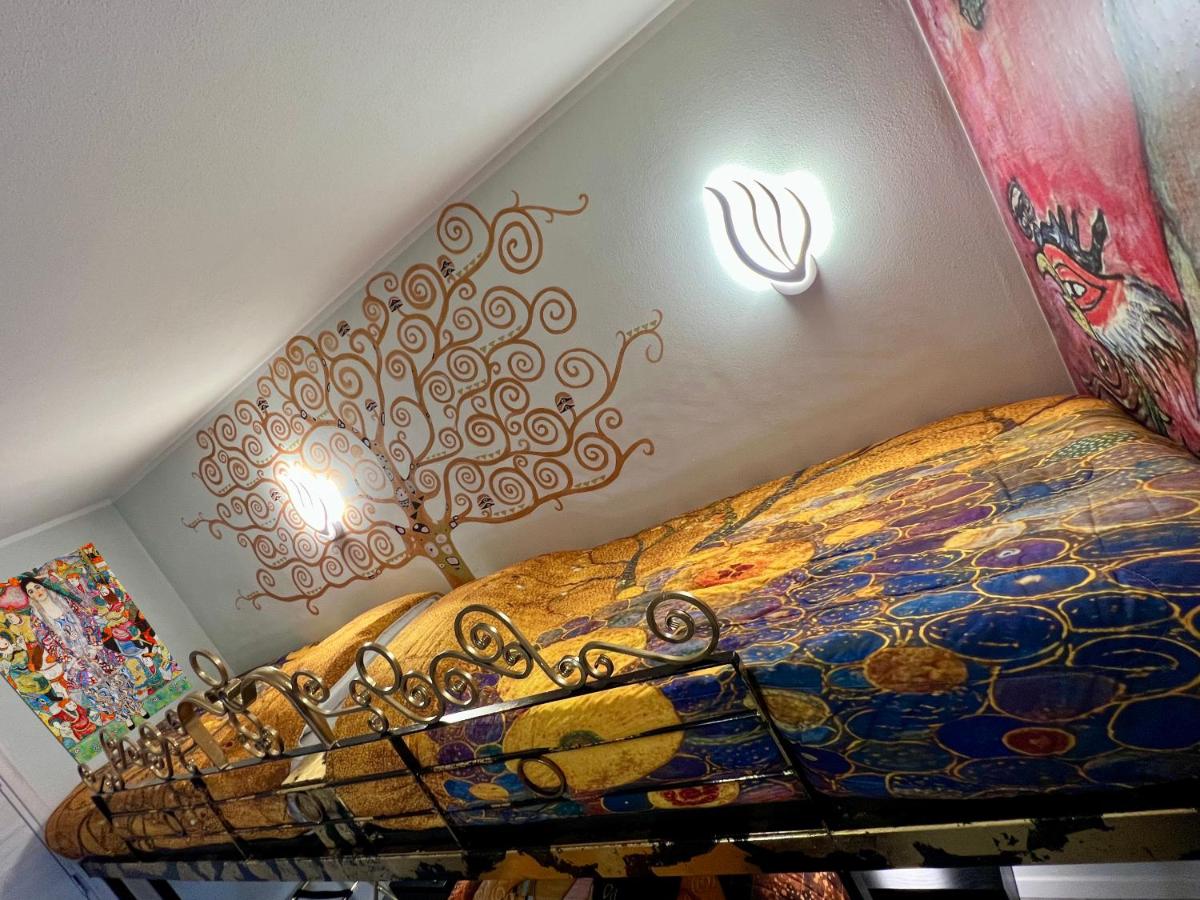 B&B Rifugio Degli Artisti - Themed Rooms - Chambres d’hôtes Monzambano