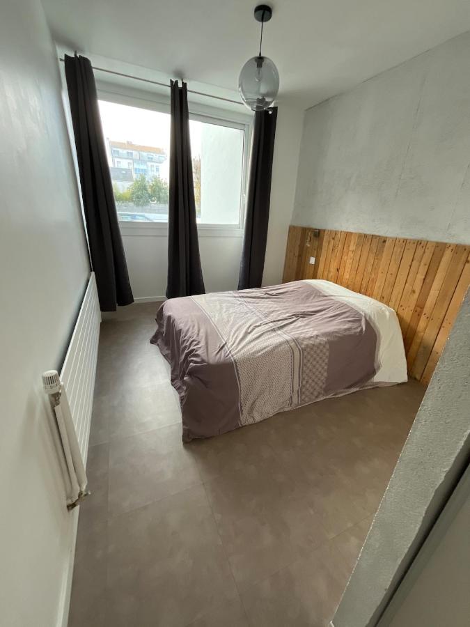 Hyper centre parking privé - B&B La Roche-sur-Yon