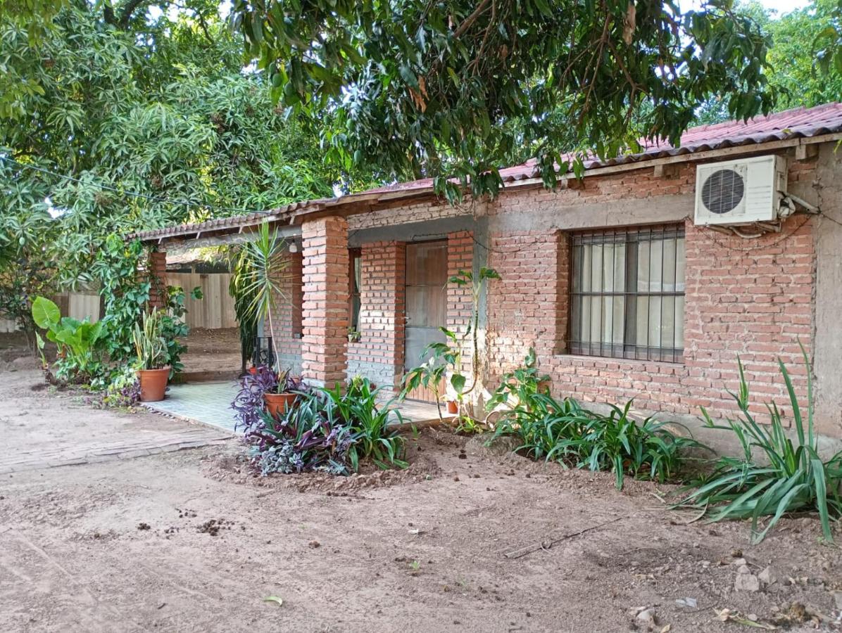 Entre Mangos y Tucanes - B&B Calilegua